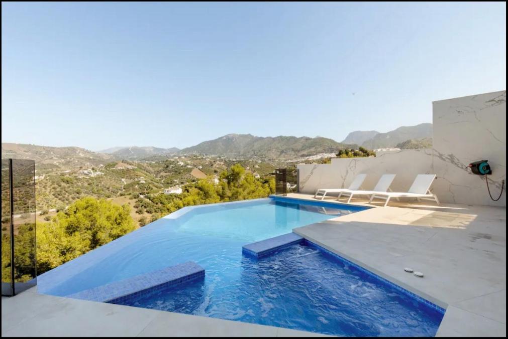 Luxury Villa In Frigiliana - Villa Maui Málaga Eksteriør billede